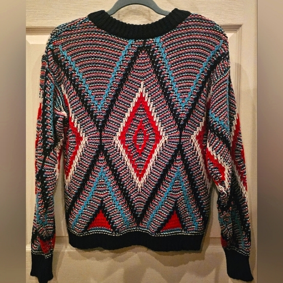 Aztec Print Knit Cropped Sweater - Picture 2 of 3